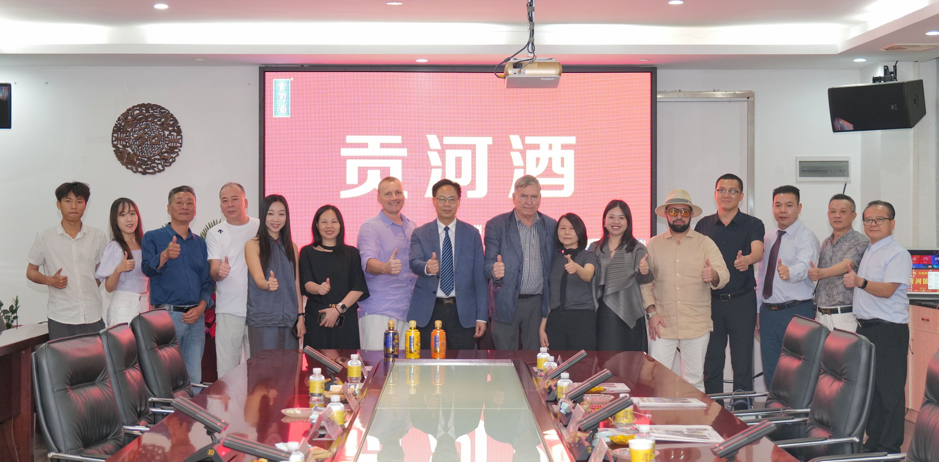 贡河酒叶志聪创新论道｜ECI 2026 创新巡讲嘉宾到访贡河酒广州文化体验馆